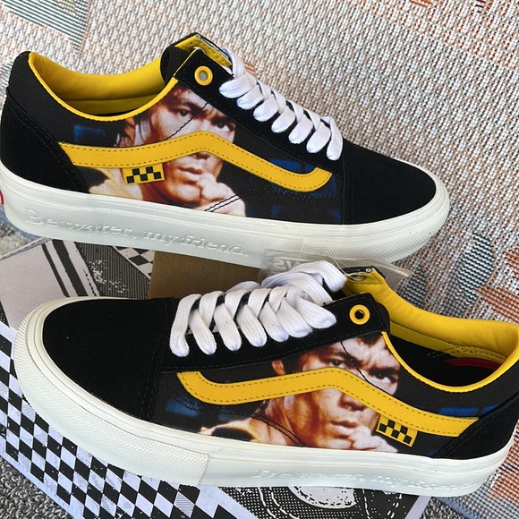 Vans Men’s Skate Old Skool
Bruce Lee Black/Yellow
VN0ASFCBY23
Sneakers - Picture 11 of 16